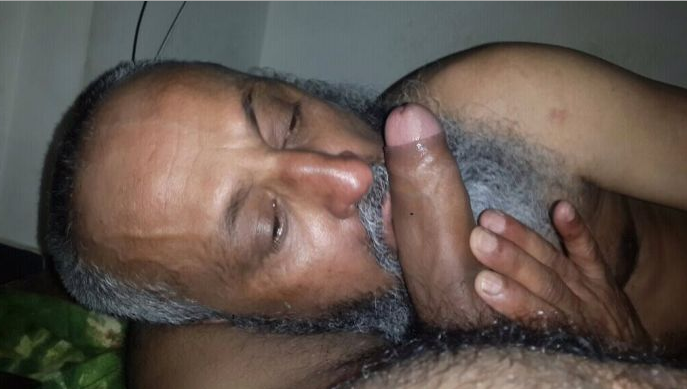 Desi Gay Uncle Sucking Me Off Indian Gay Site