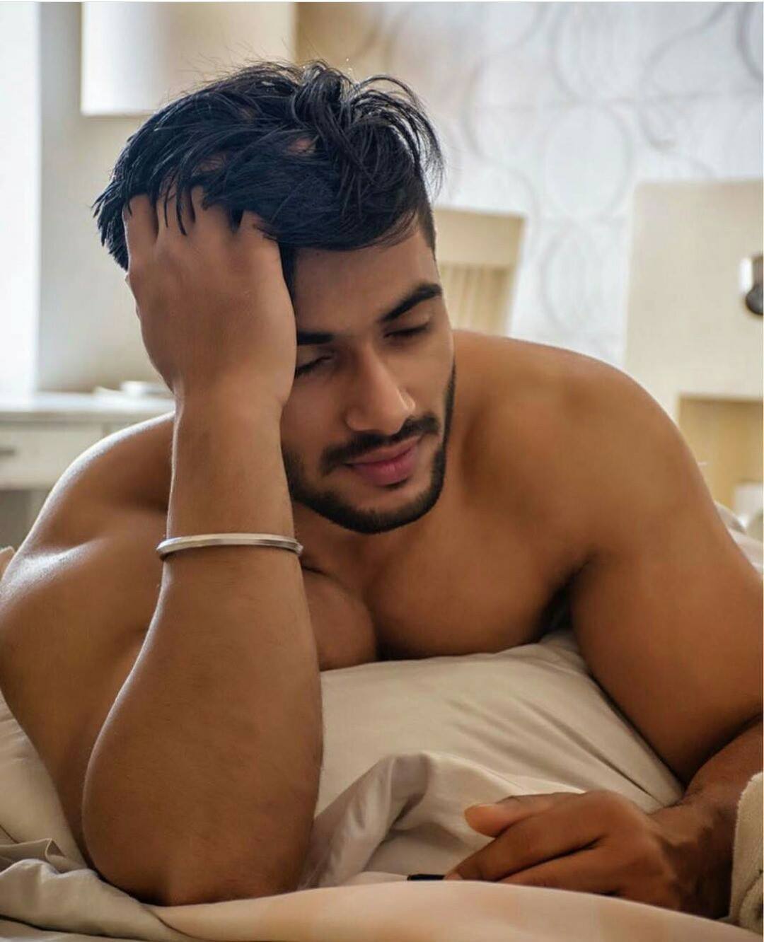 Indian Gay Sex Story: The Chosen One: 1 - Indian Gay Site.