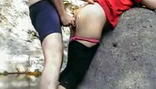 Indian gay sex video of a horny desi bottom getting fucked by a stranger on the beach