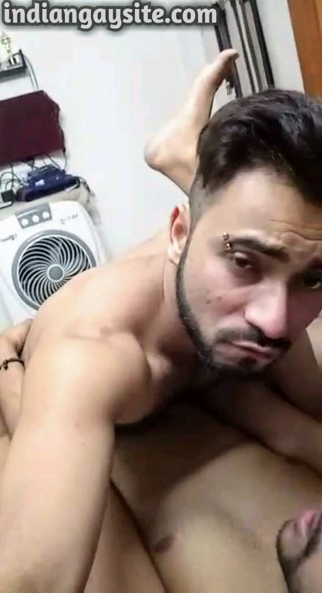 Indian gay sex video of a super hot and hunky top fucking a moaning bottom bare