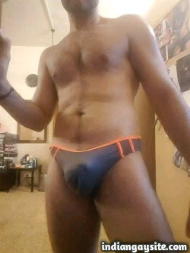 Gay Underwear Porn - Indian Gay Porn: Sexy desi hunk exposing his hot body and ...