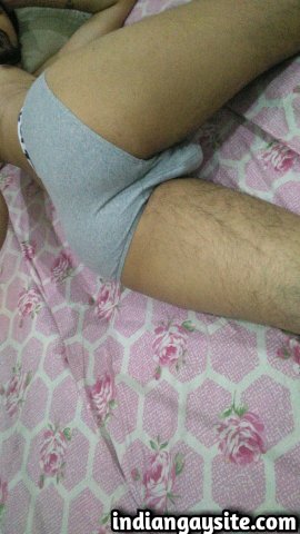 Indian Gay Porn: Slutty desi twink stripping naked and exposing his hot body