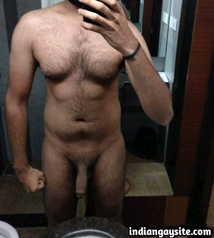 Indian Gay Porn: Sexy desi hunk exposing his thick and juicy uncut dick and hot body