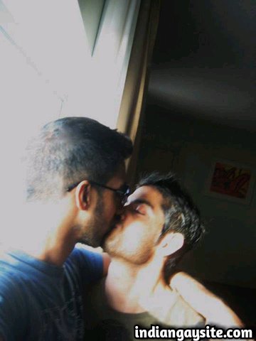 Indian Gay Sex Story: My first entry to gay world: 3