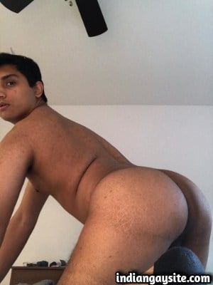 Indian Gay Porn feat. Naked & Horny Bottom Twink