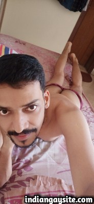 Sexy Indian Hunk shows Horny Naked Body & Big Dick