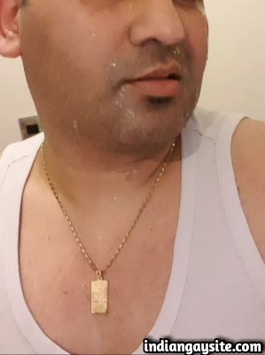 Desi Gay Sex Pics of Horny Sucker’s Cum Facial