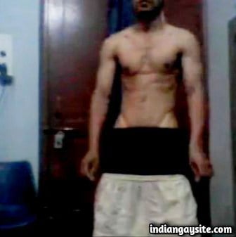 Desi Gay Video of Muscle Hunk's Naked Show