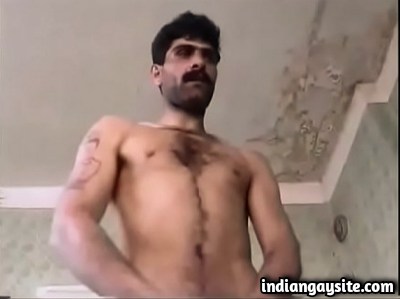 Naked Kashmiri Hunk Jerking Big Cock in Desi Gay Porn Video