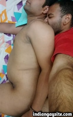 Indian Gay Sex Pics of Hot Hunk Sucked & Fucked