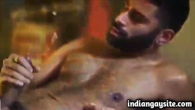 Naked Indian Hunk Cums & Eats it in Desi Gay Video