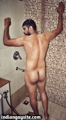 Indian Gay Porn feat. Nude Wet Hunk in Shower