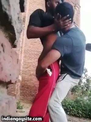 Desi Gay Video of Horny Guys Kissing Outdoor