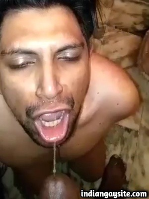 Desi Gay Blowjob Video of Wild Face Fuck & Piss Shower