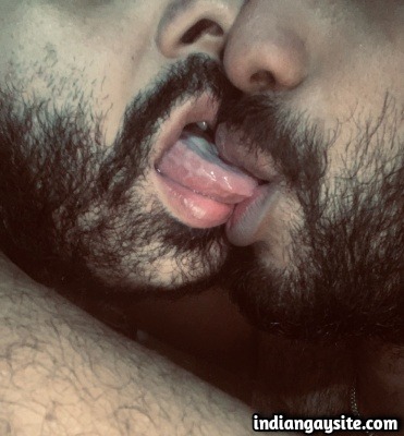 Desi Gay Video of Bearded Lovers Making Out