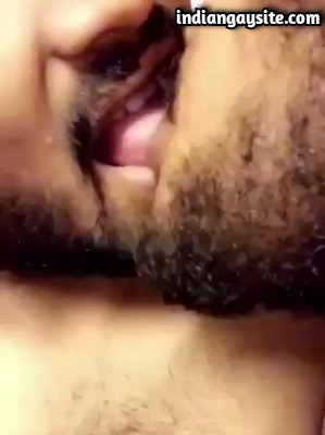 Indian Gay Porn Video of Passionate Guys Kissing