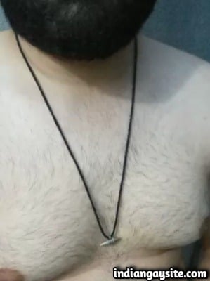Free Indian Gay Video of Punjabi Bear Playing with Nipples