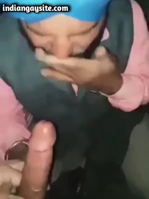 Gay XXX Indian Porn of Sardar Daddy Sucking Huge Cut Dick