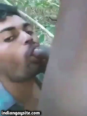 Gay Outdoor Sex with a Horny Indian Cock Sucker