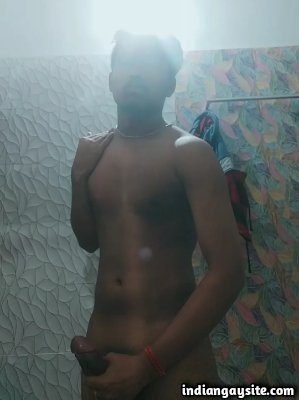 Indian homo porn video of horny boy's cumshot