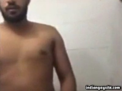 Cam wank porn video of a stripping desi man