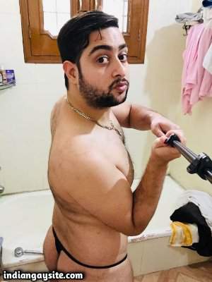 Naked Bengali guy teasing super hot smooth ass