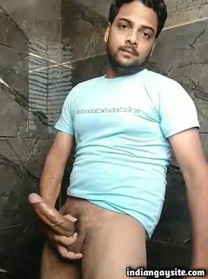 Big Indian lund of a sexy wanking hunk