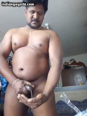 Naked desi dad cumming hard on cam show