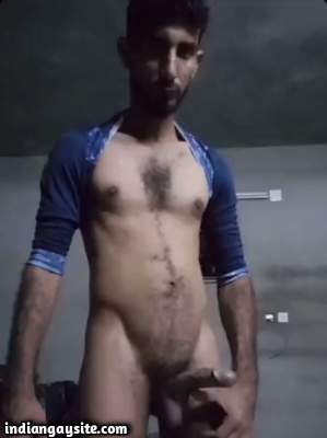 Wanking horny man playing with his big dick