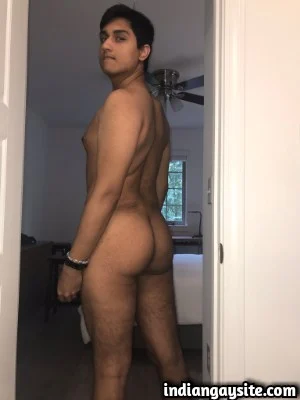 Big ass boy teasing hot body and booty in nude pics