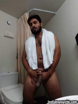 Big erect dick pics of a hunky horny Indian man