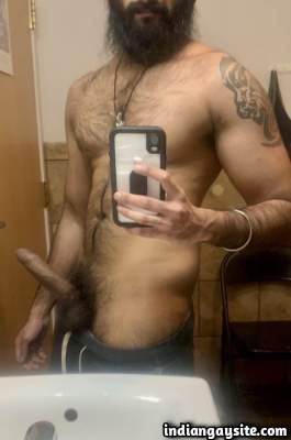 9 inch dick of a sexy and hot hairy naked man