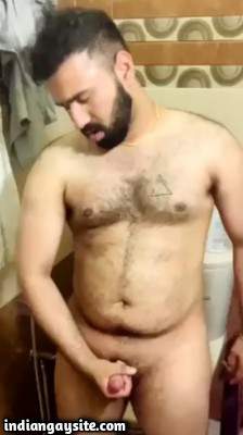 Gay bear boy wanking in pics and cumming