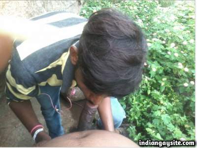 Outdoor gay sex pics of a horny and hot desi couple