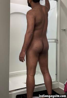 Stripper gay pics of a sexy desi brown hairy hunk