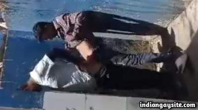 Cruising Indian men going crazy fucking in public toilet
