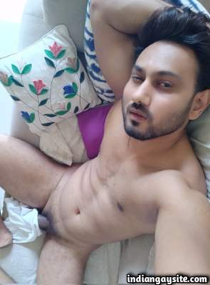 Hunky horny man in sexy Indian gay porn pics