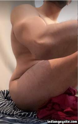 Big boner hunk teasing body and cock in sexy pics